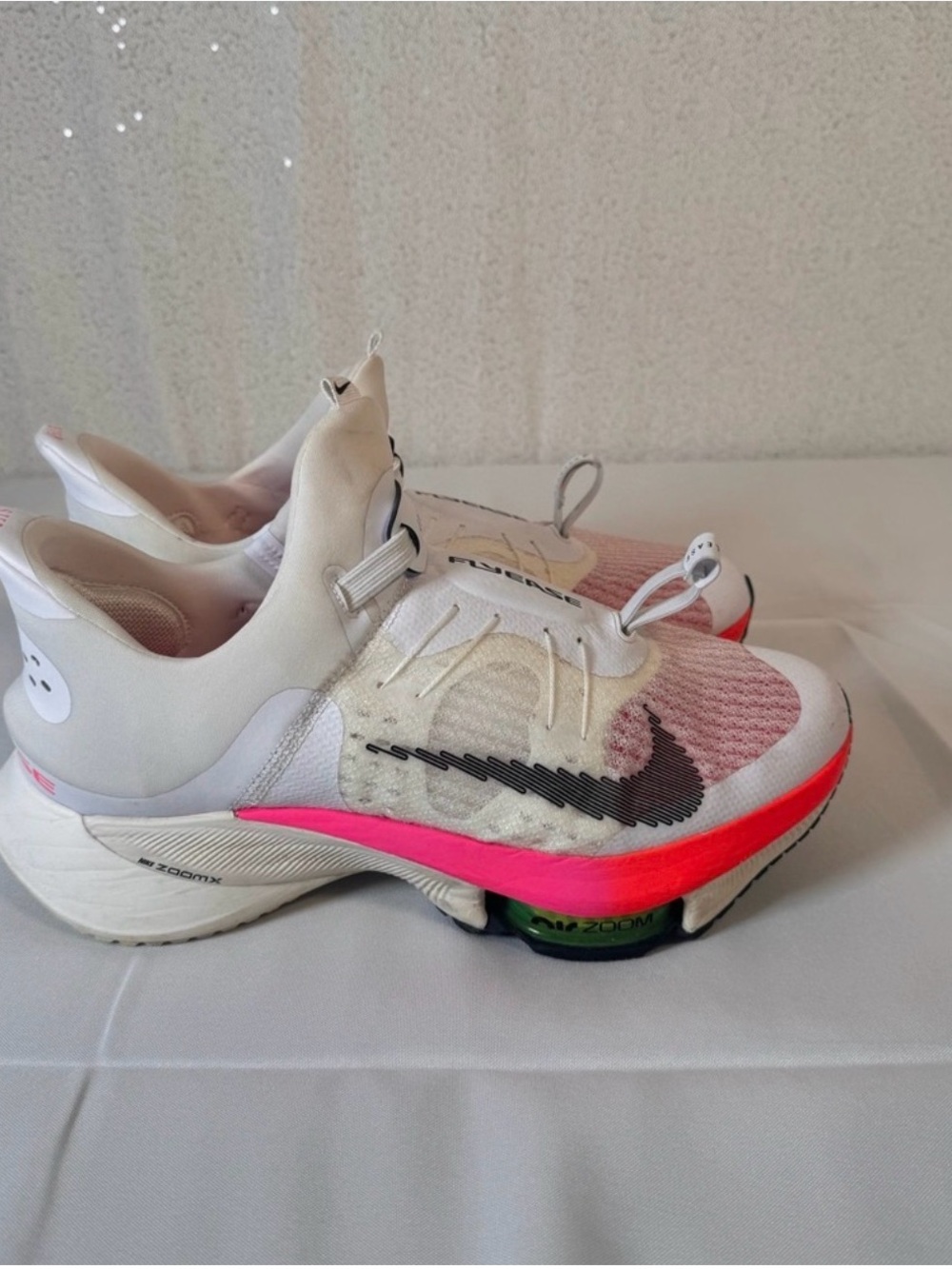 Nike MENS White Pink and Hot Pink Zoom Running Shoes